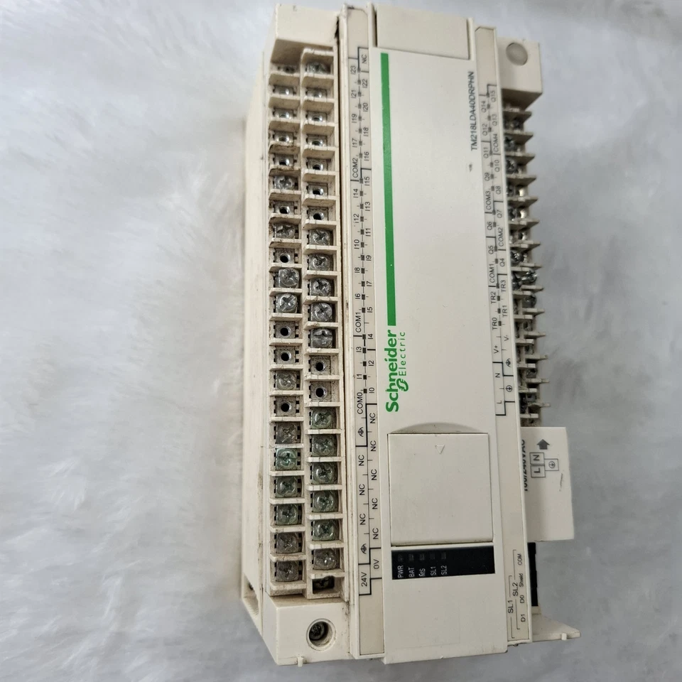 Schneider Electric Modicon TM218LDA40DRPHN Logic Controller 24VDC